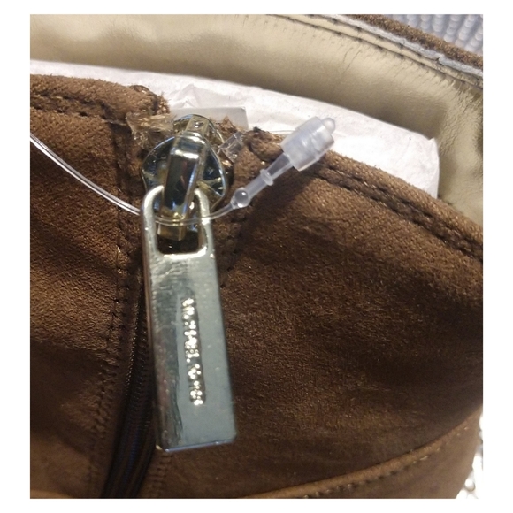 NWT!! MICHAEL KORS ANKLE BOOTIES! - Picture 5 of 8